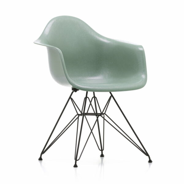 Vitra - Eames Fiberglass Armchair DAR