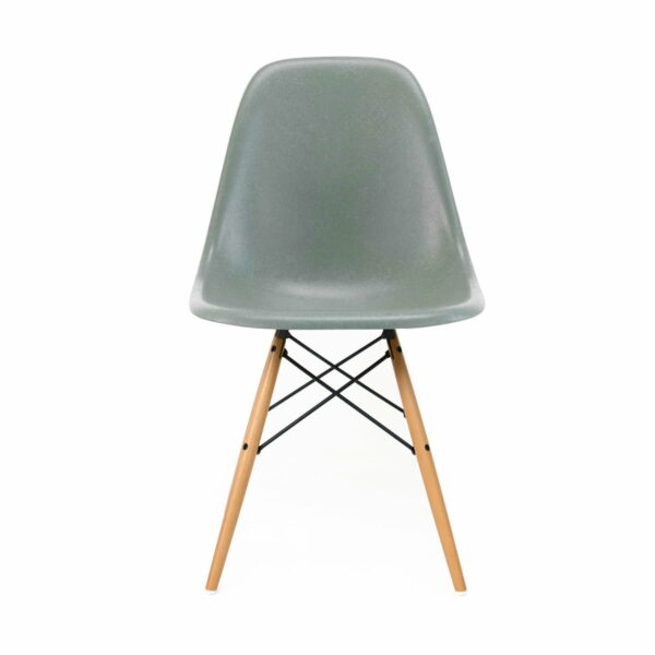 Vitra - Eames Fiberglass Side Chair DSW